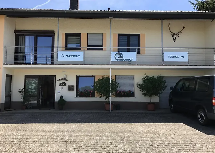 Und Weingut Hirschhof Casa de hóspedes